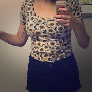 Sunflower scoop neck tee